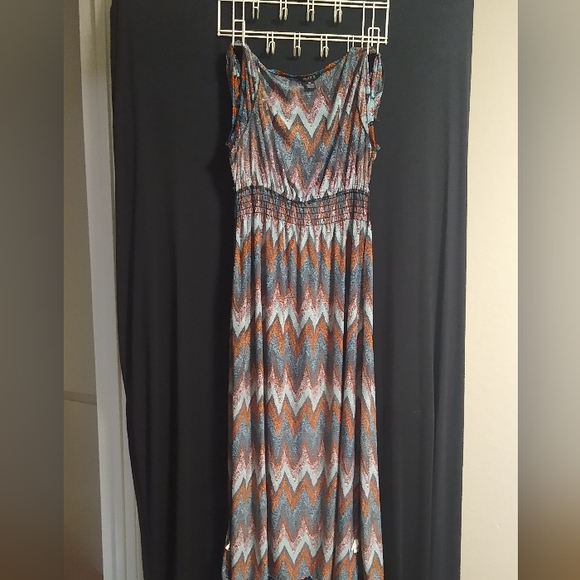 Relaxx Multicolored Short Sleeves Maxi Dress 3X - Picture 8 of 10
